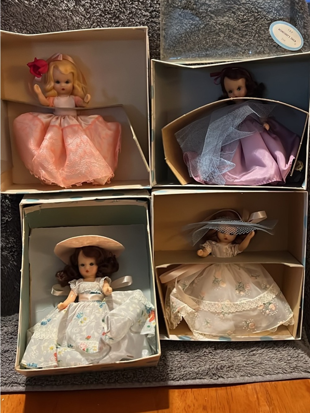 **Read Desc:price per doll: vintage Storybook dolls